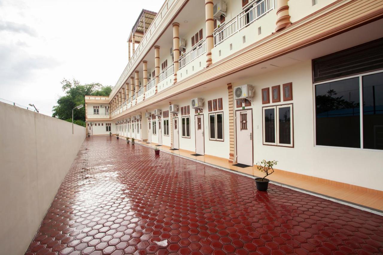 Oyo 1764 Sopou Penginapan Rinal & Tuah Permatangraya Εξωτερικό φωτογραφία